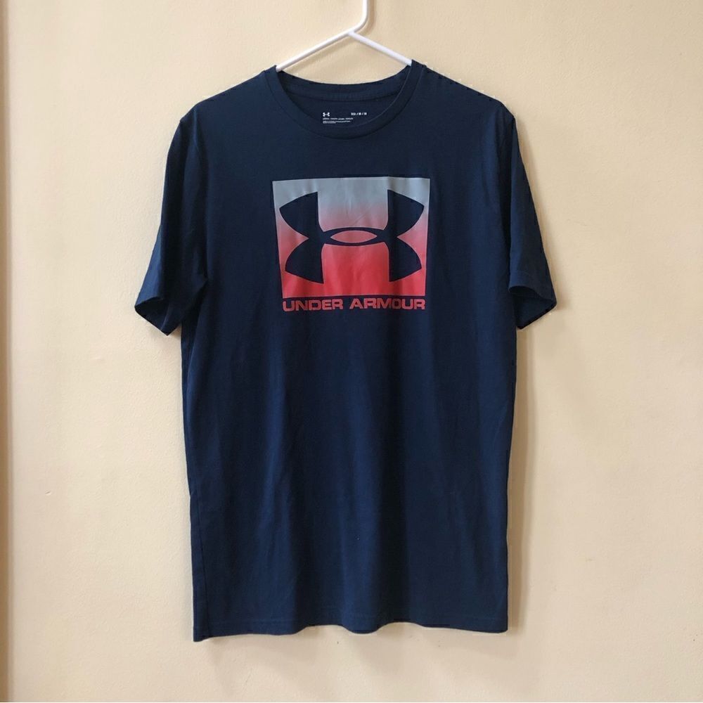Under Armour T-Shirt Size M